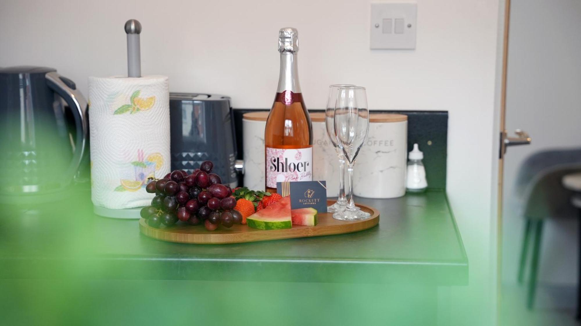 City Centre House, Parking With Ev, Free Wifi, Netflix Coventry Buitenkant foto