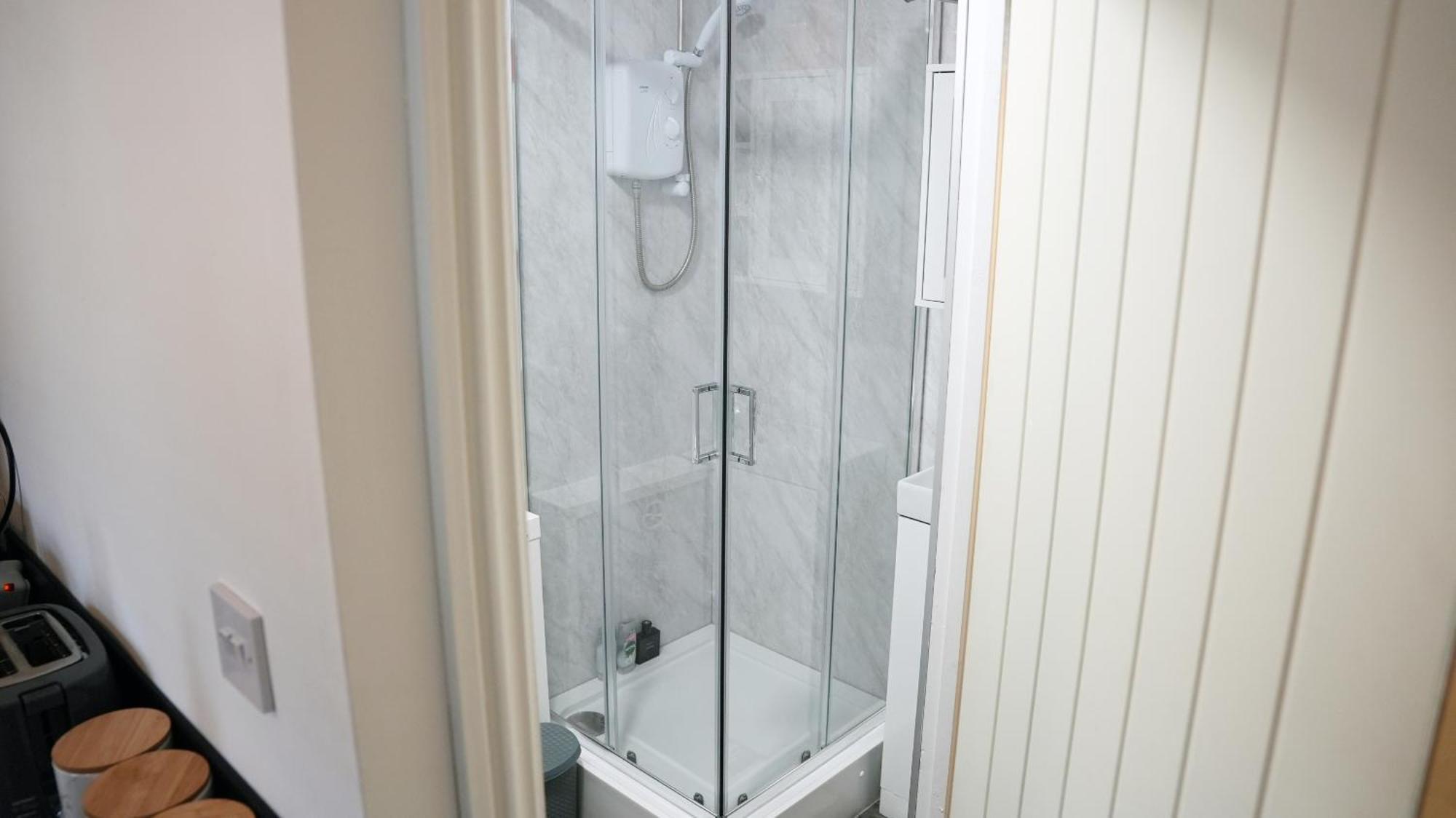City Centre House, Parking With Ev, Free Wifi, Netflix Coventry Buitenkant foto