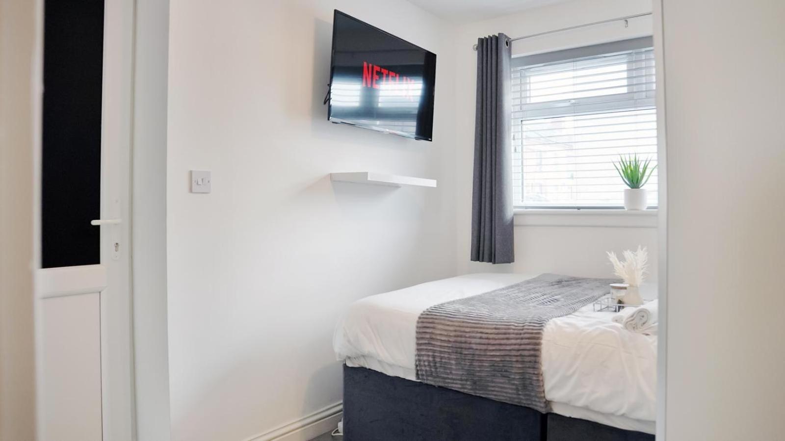 City Centre House, Parking With Ev, Free Wifi, Netflix Coventry Buitenkant foto