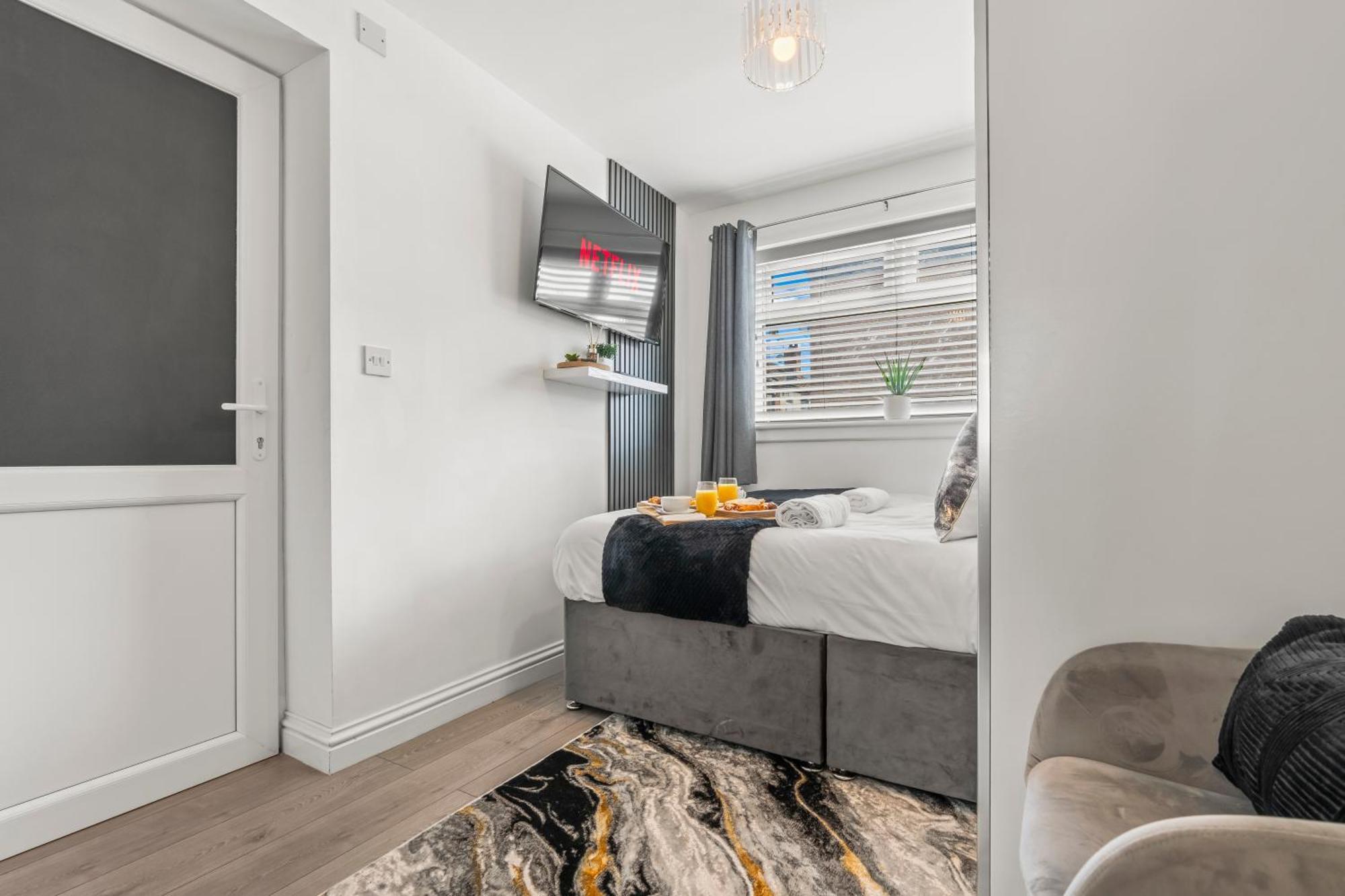 City Centre House, Parking With Ev, Free Wifi, Netflix Coventry Buitenkant foto