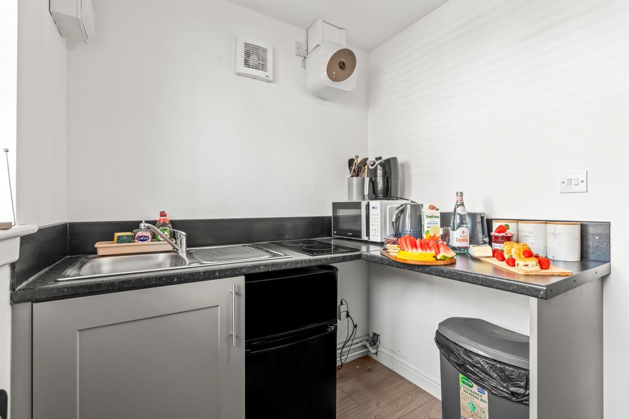 City Centre House, Parking With Ev, Free Wifi, Netflix Coventry Buitenkant foto