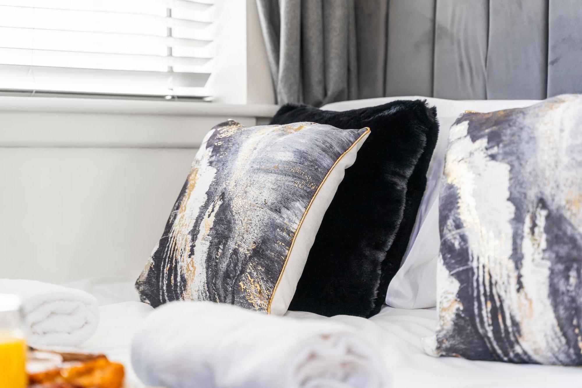 City Centre House, Parking With Ev, Free Wifi, Netflix Coventry Buitenkant foto